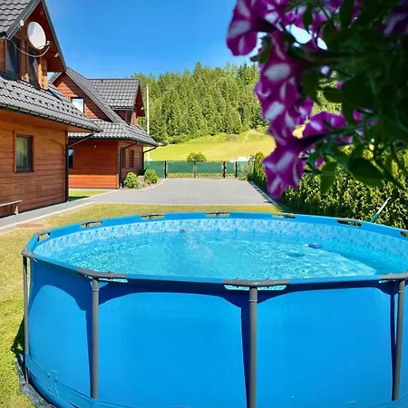 Pod Swierkami - ファームステイ Kacwin