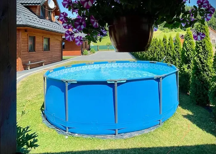 Pod Swierkami - Farmház *